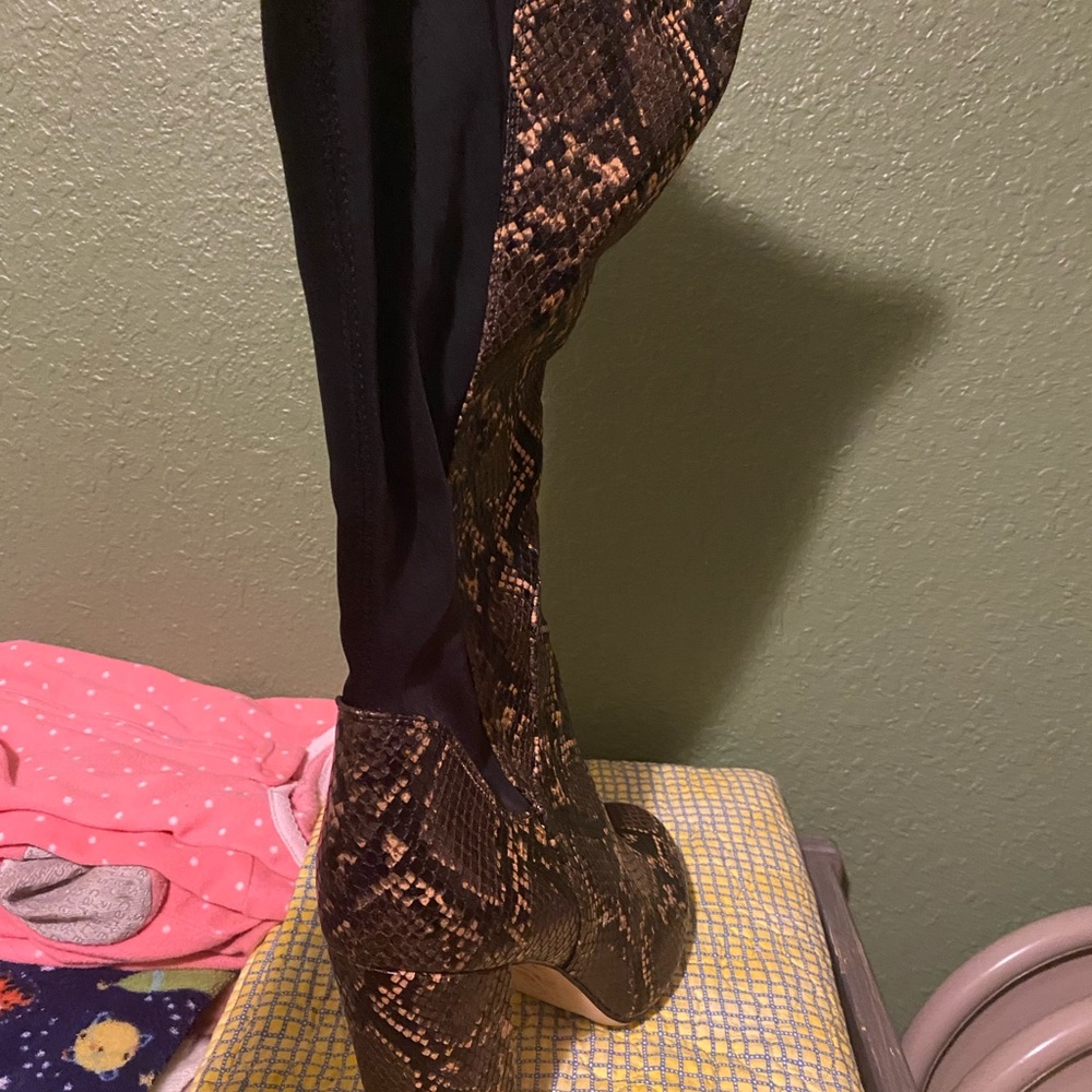 Women’s boot - Picture 3 of 6